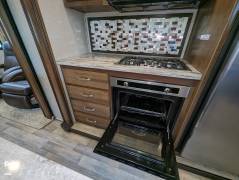 2018 Keystone Montana 3660RL Legacy Edition, $ 39,900