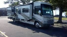 2013 Winnebago Adventurer 37F, $ 67,000