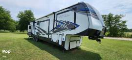 2021 Keystone Fuzion 424 Toy Hauler, $ 70,999