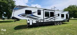 2021 Keystone Fuzion 424 Toy Hauler, $ 70,999