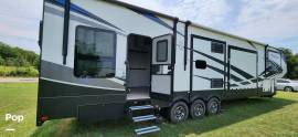 2021 Keystone Fuzion 424 Toy Hauler, $ 70,999
