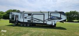 2021 Keystone Fuzion 424 Toy Hauler, $ 70,999
