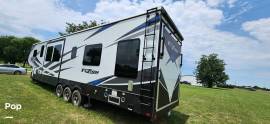 2021 Keystone Fuzion 424 Toy Hauler, $ 70,999