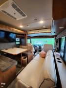 2017 Winnebago Vista 31BE, $ 53,000