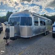 2018 Airstream Classic 30RB - Twin, $ 95,000