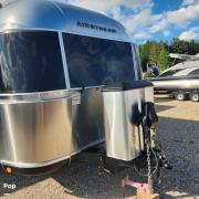 2018 Airstream Classic 30RB - Twin, $ 95,000