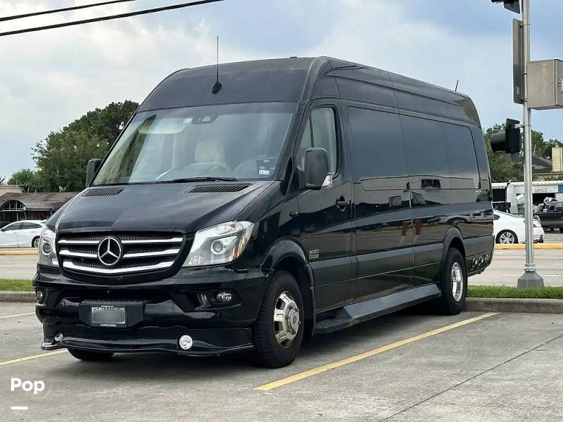 2019 American Coach Patriot Cruiser S5, $ 74,990