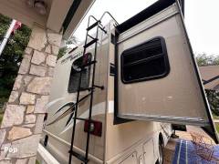 2020 Thor Industries Freedom Traveler A27, $ 75,950