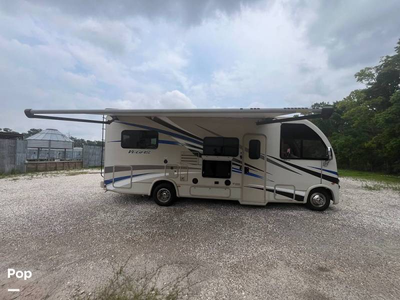 2018 Thor Motor Coach Vegas 24.1, $ 63,500