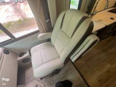 2018 Thor Motor Coach Vegas 24.1, $ 63,500