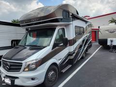 2017 Winnebago Navion 24J, $ 65,900