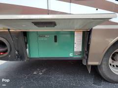 2017 Winnebago Navion 24J, $ 65,900