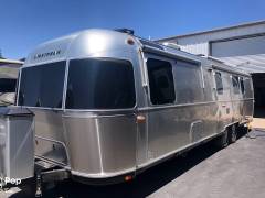 2018 Airstream Classic 33FB, $ 119,900