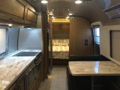 2018 Airstream Classic 33FB, $ 119,900