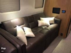 2018 Airstream Classic 33FB, $ 119,900