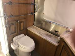 2018 Airstream Classic 33FB, $ 119,900