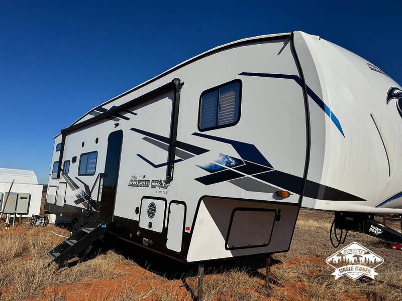 2024 Cherokee Arctic Wolf 287BH, $ 46,000