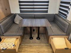 2024 Cherokee Arctic Wolf 287BH, $ 46,000