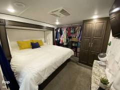 2019 Keystone Avalanche 365MB, $ 52,000