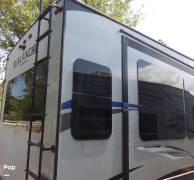 2019 Keystone Avalanche 365MB, $ 52,000
