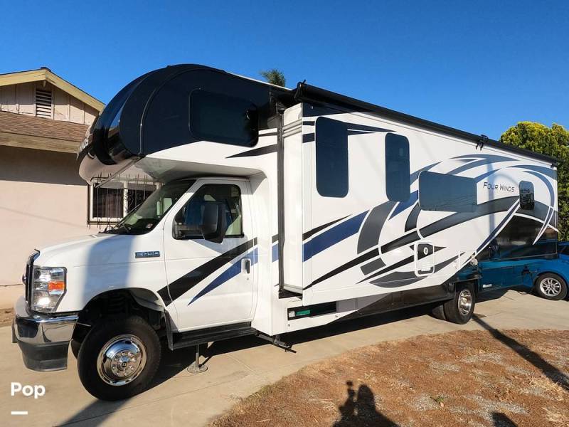 2023 Thor Motor Coach Four Winds 31W, $ 134,000