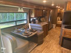 2017 Thor Motor Coach Challenger 37YT, $ 67,000