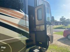 2017 Thor Motor Coach Challenger 37YT, $ 67,000