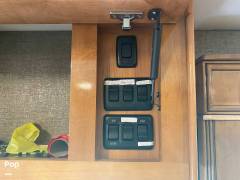 2017 Thor Motor Coach Challenger 37YT, $ 67,000
