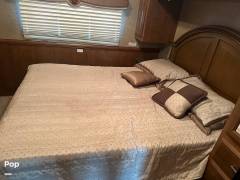 2013 Thor Motor Coach Challenger 37DT, $ 59,500