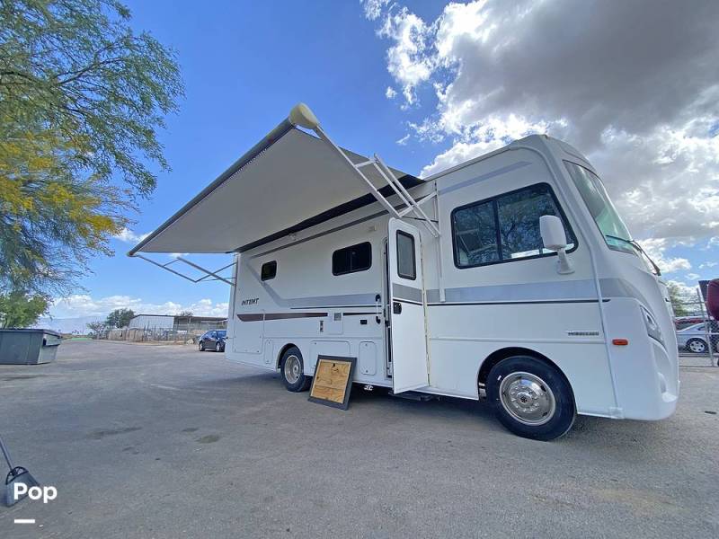 2018 Winnebago Intent 26M, $ 58,999