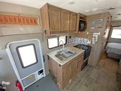 2018 Winnebago Intent 26M, $ 58,999
