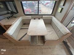 2018 Winnebago Intent 26M, $ 58,999