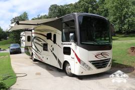 2020 Thor Motor Coach Hurricane 35M, $ 100,900