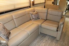 2020 Thor Motor Coach Hurricane 35M, $ 100,900