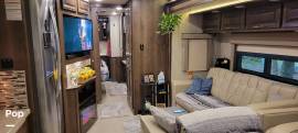 2019 Entegra Coach Emblem 36U, $ 97,000