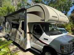 2017 Thor Motor Coach Quantum PD31, $ 55,000