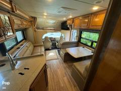 2017 Thor Motor Coach Quantum PD31, $ 55,000