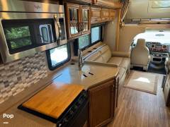 2017 Thor Motor Coach Quantum PD31, $ 55,000