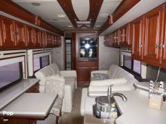 2013 Winnebago Tour 42GD, $ 177,000