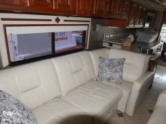 2013 Winnebago Tour 42GD, $ 177,000