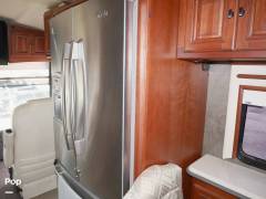 2013 Winnebago Tour 42GD, $ 177,000