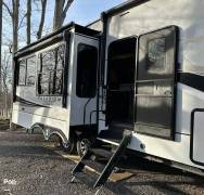 2022 Alliance RV Paradigm 310RL, $ 68,500