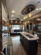 2018 Coachmen Brookstone 395RL, $ 39,900