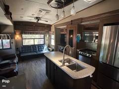 2018 Coachmen Brookstone 395RL, $ 39,900