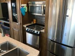 2018 Coachmen Brookstone 395RL, $ 39,900