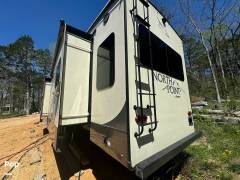 2018 Jayco North Point 377RLBH, $ 47,900