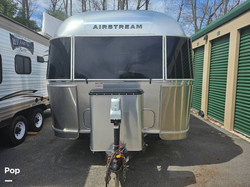 2019 Airstream Globetrotter 27FB, $ 83,000