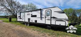 2022 Dutchmen Coleman Light 3215BH, $ 32,500