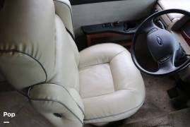 2015 Fleetwood Bounder 34T, $ 67,000