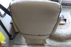 2015 Fleetwood Bounder 34T, $ 67,000